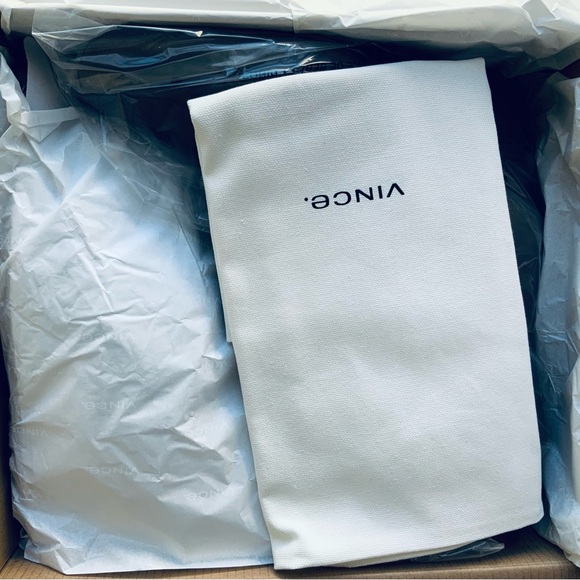 VINCE Women’s Andy Ankle Boots - Picture 6 of 8